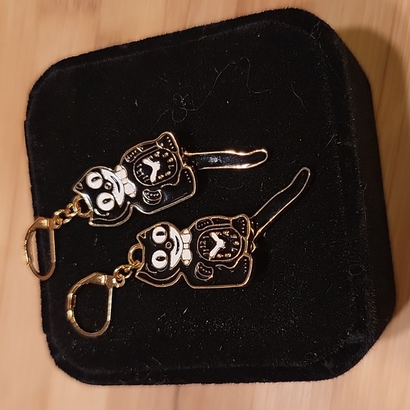 Black & gold Kit-cat klock clock earrings - Picture 6 of 6